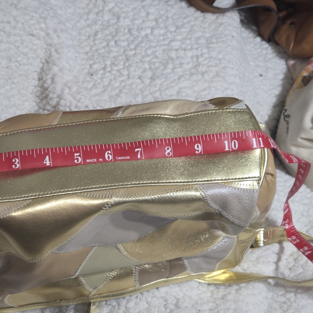 Elegant Gold and Cream Crossbody Bag